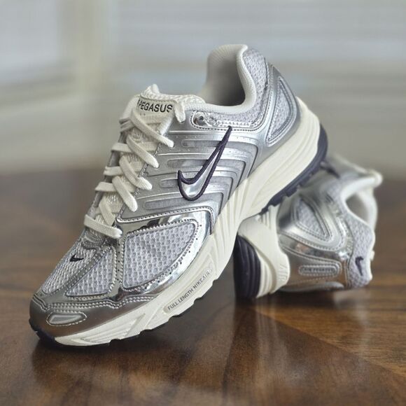Nike Air Pegasus 2005 Chrome Photon Dust Women's 10 Silver Greige New HJ7310-025 - Picture 1 of 16